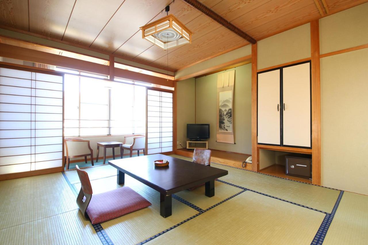 Hirugami No Mori Hotel Achi Luaran gambar